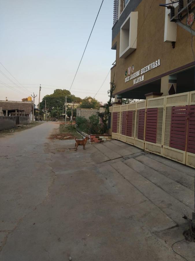 Sls Homestay - Luxury Ac Service Apartments 1Bhk, 2Bhk, 3Bhk - Direct Flyover To Alipiri Tirumala Gate - Walk To Ps4 Pure Veg Restaurants, Supermarkets - Near To National Highway & Padmavathi Amma Temple - Modular Kitchen, Living Room -Free Superfast Tirupati Exterior foto
