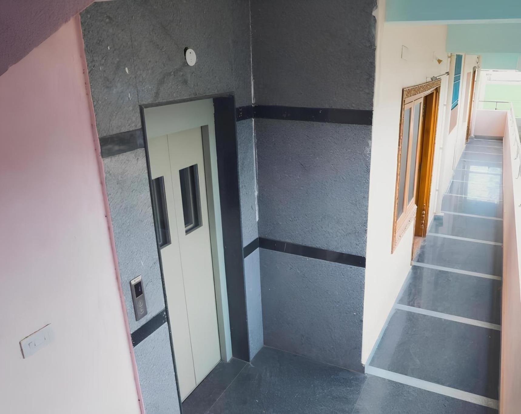 Sls Homestay - Luxury Ac Service Apartments 1Bhk, 2Bhk, 3Bhk - Direct Flyover To Alipiri Tirumala Gate - Walk To Ps4 Pure Veg Restaurants, Supermarkets - Near To National Highway & Padmavathi Amma Temple - Modular Kitchen, Living Room -Free Superfast Tirupati Exterior foto